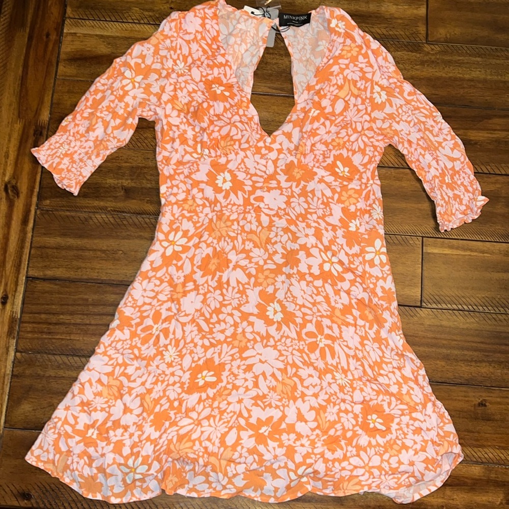 Orange Floral Dress. Medium. Brand : MINKPINK